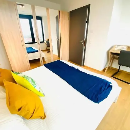 W One Bedroom Spa Gym Terrace&parking Apartment *